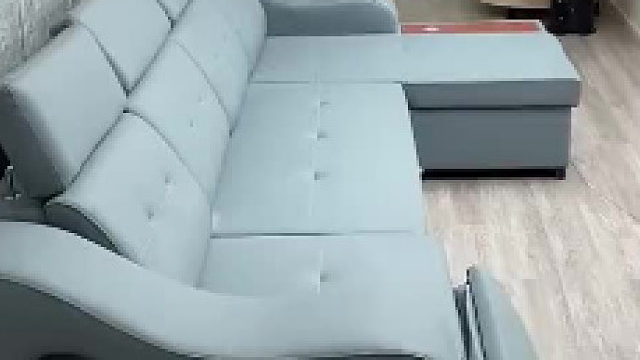 现在的沙发都这么先进啊。