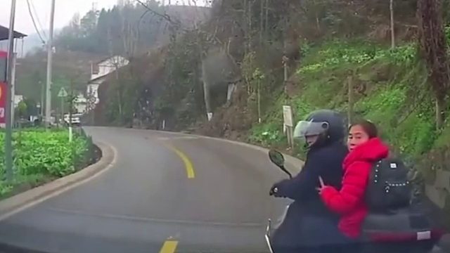 这是要下车准备动手了吗？