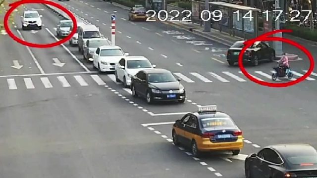 先来看事故现场！