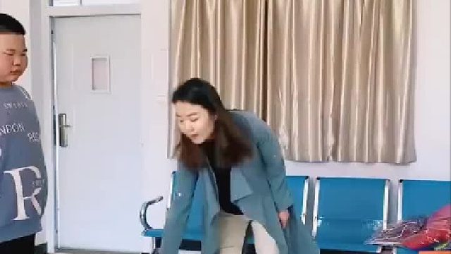 朋友吵架后的和好也太快了吧。