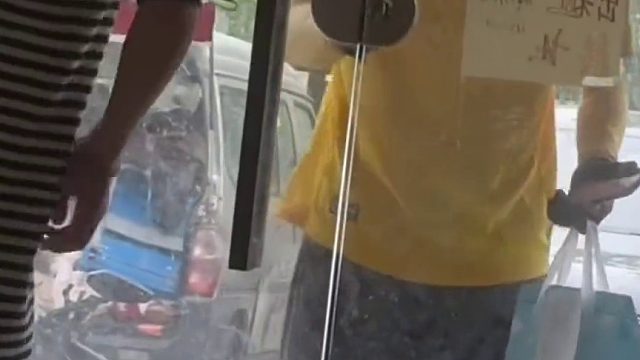 外卖小哥还怪贴心的