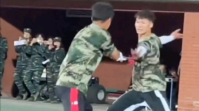 这不是新生军训是武林大会吧~高手云集