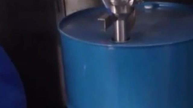 200L油脂压盖机_可换枪型压盖机