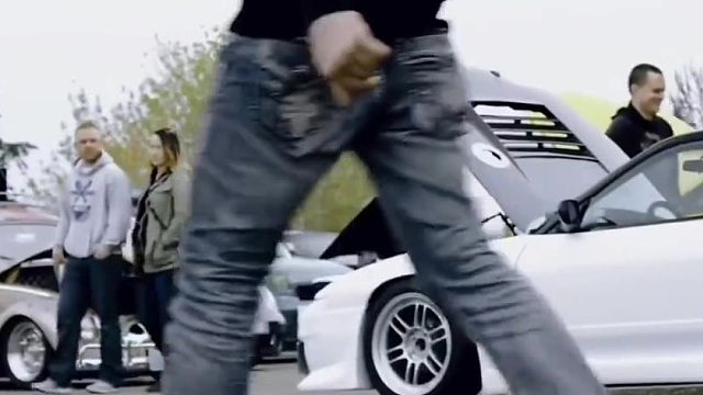 我可不止会翻译粤语歌哦，英文歌我也行哈哈