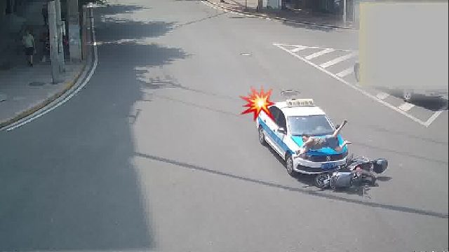 摩托车逆行被直行小车撞飞还要负全责！