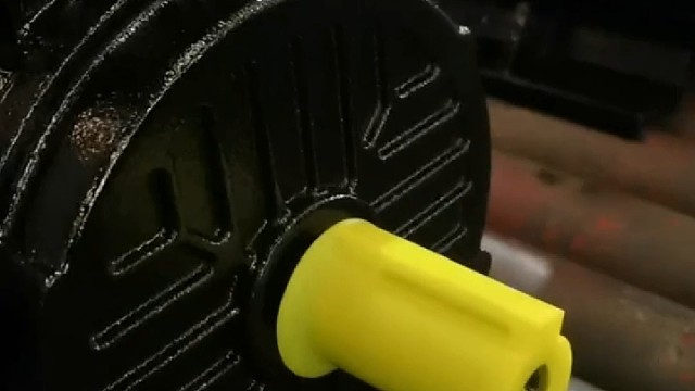 流水不争先，争得是滔滔不绝