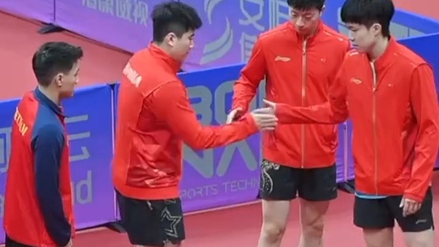 男乒亮相！