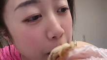 快樂的時(shí)光總是短暫的，剪了一點(diǎn)點(diǎn)美食片段#好身材吃出來(lái) #我的減肥日記 #好吃的東西要吃進(jìn)肚子里