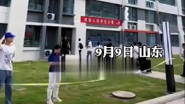 学生晒20多层大学学生宿舍，网友：住上高楼你是心高气傲，一到早八你是生死难料