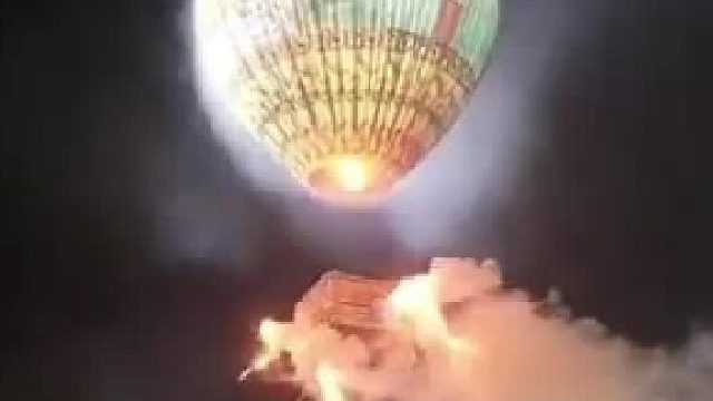 本以为只是一个简单的热气球，没想到下一秒竟这么炸裂