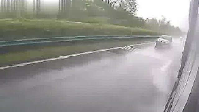 这属于天灾还是人祸，还是自认倒霉？