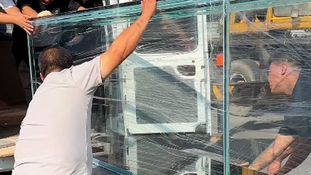 总裁办公室的鱼缸长啥样？简直是我的梦中情缸，如果美梦成真，我得好好想想养什么鱼