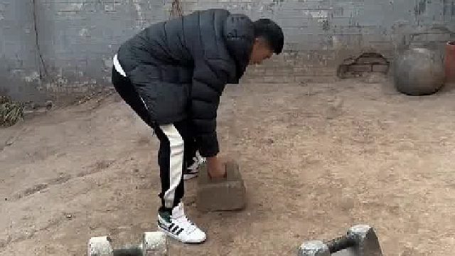 那年双手插兜不知道什么叫对手…哈哈哈哈