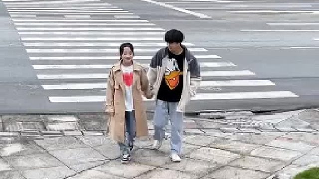 你打招呼可以 拉开距离是什么意思？