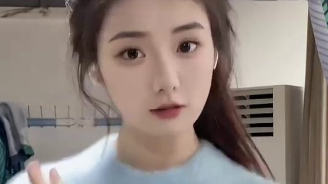 女生高马尾跳舞，表情管理再线 随便截一张都很好看，“只有女生才懂发型有多绝”