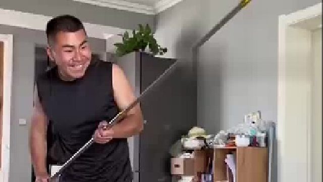 爸爸和儿子互换了吗？写完作业再陪你玩