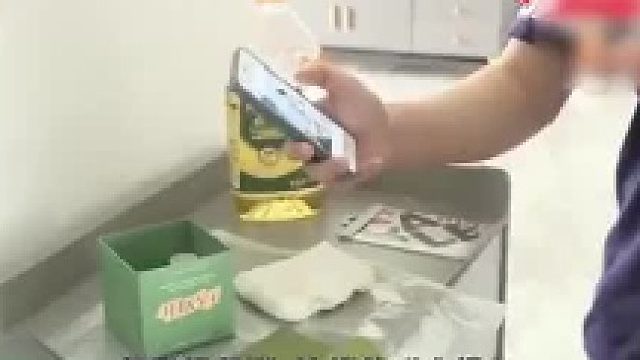 女孩退租被房东扣4800元押金，想要多住三天也被拒，临走前给房东好好上了一课