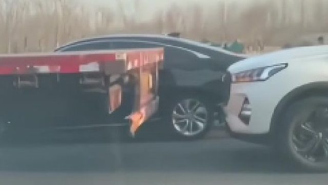 插队是不可能插队的，绝对防御