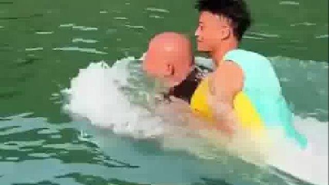 大哥这钱不白花。