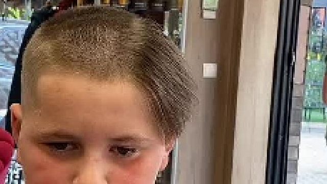 留这个发型需要注意什么呢？应该是要注意防风..