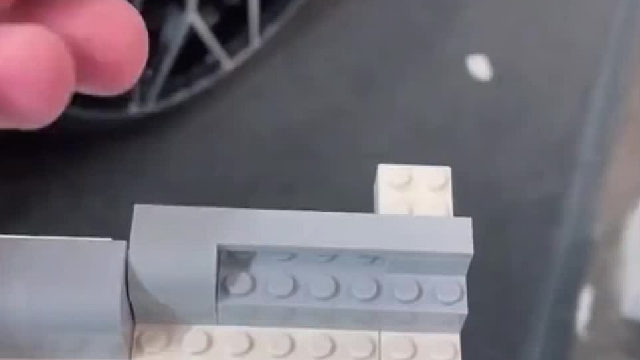 有男生会拒绝这个玩具吗？这个价格不亚于一辆真车吧！