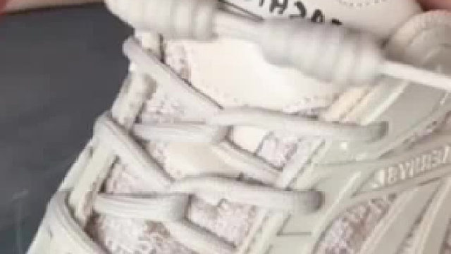 永不脱落，干净利落，用一支笔来绑鞋带，好看还不容易松散，试试看呀