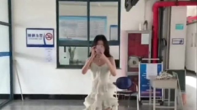 大学女生晒自己的日常穿搭，一套比一套好看