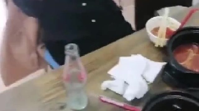 来自东北老板的信任，吃饭中间老板出去送餐了，食客：让我看一会店_。。。