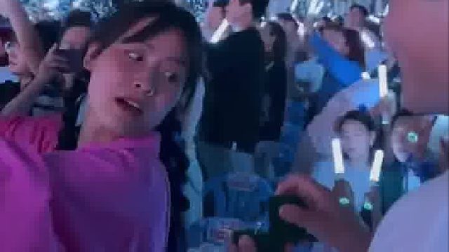 好可爱的女生啊