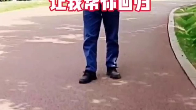 小脑萎缩共济失调是一种进行性加重的疾病，随着病情的发展，症状逐渐加重，不及时治疗后期可能会出现瘫痪、