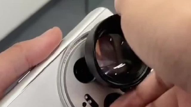 当时觉得小米13Ultra的这些配件华而不实，现在看来还是有些价值的