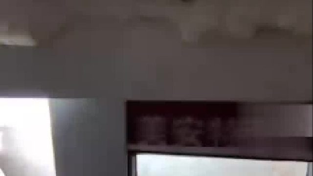 二房东把阁楼改成房间，每月1000元还带窗户....