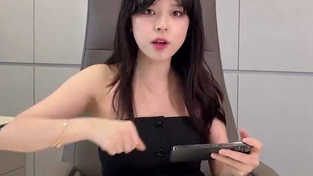 沫子玩高能英雄整活