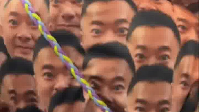 明明是背面却能看到长相