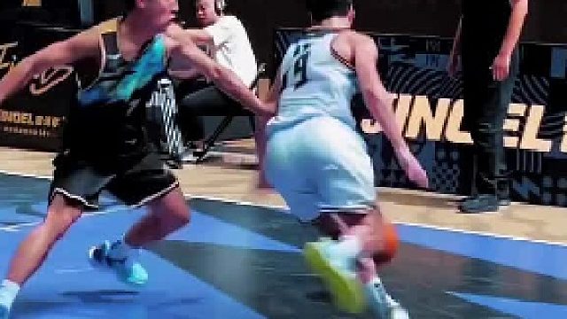 我们整个队都很拼，态度出来了这次比赛就赋予意义