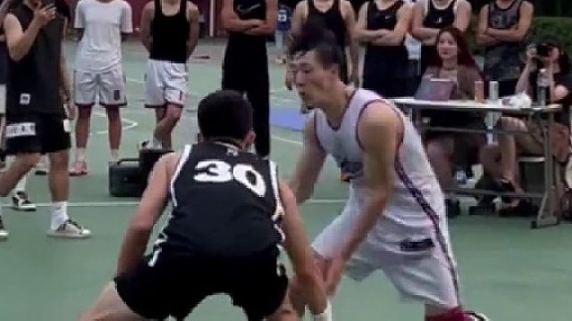 再见少年拉满弓