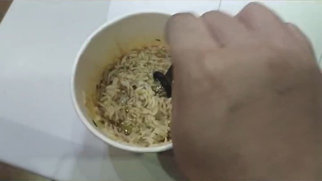 特发性震颤是非器质性病变，临床采用任何仪器都是检查不出病因，病程较长，预后不良(发展成帕金森)