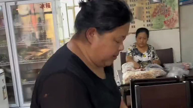 东北烤串，满满登登。