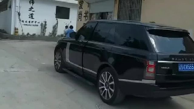 不哭不闹，吃的还多。全班最乖的就是大哥了吧…