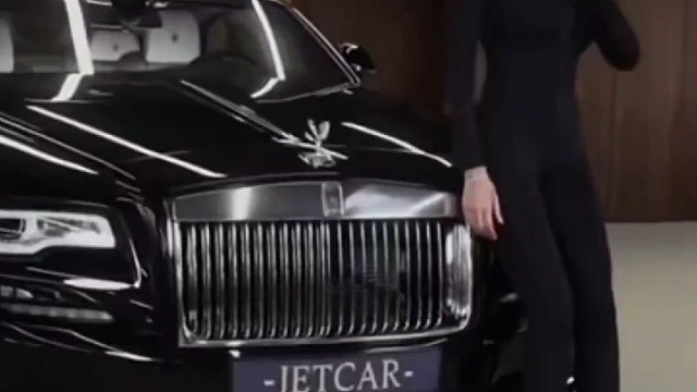 不是劳斯莱斯买不起，只是吊车更有性价比！