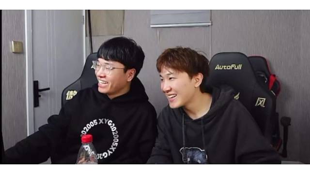 【XYG摸鱼大师】划水直播双人组