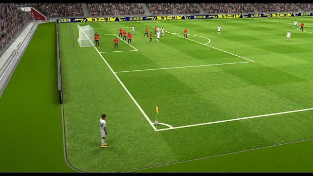 实况足球南杨 低平滑行