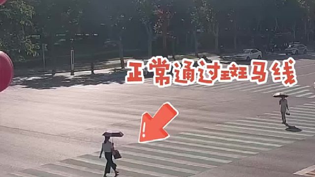 小车闯红灯撞伤行人，承担事故全部责任！