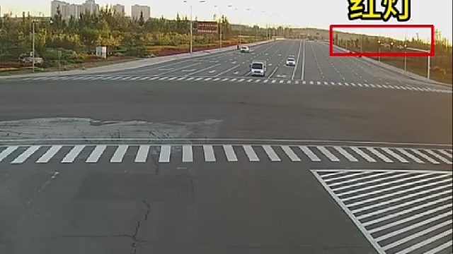 勇闯红灯不可取，时时刻刻要牢记！