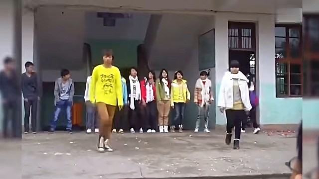 嗯哼嗯哼蹦擦擦