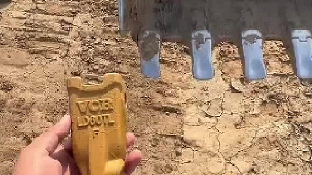 给挖掘机做美甲