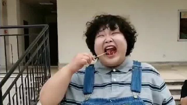 胖妞甩肉150斤求婚男生成功....