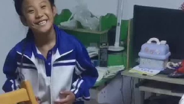 老公做的饭太香，邻家女孩瞬间被征服，唯一的条件，上桌前得叫公公婆婆！这算盘打的………