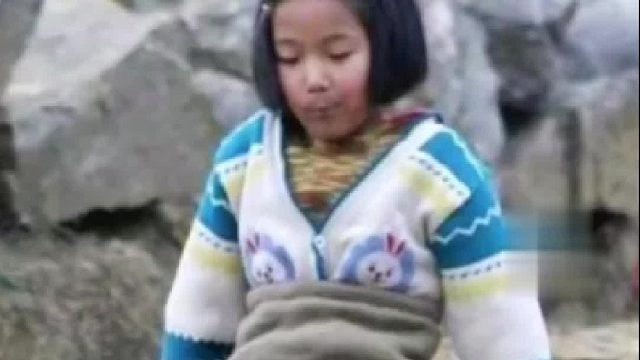 曾经让无数人感动的篮球女孩，现在已经成为了游泳运动员，即将参加杭州亚残运会