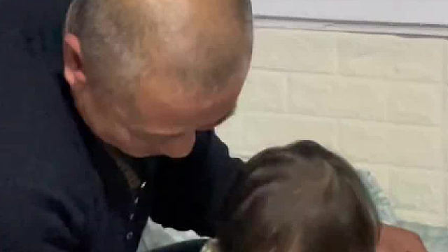 再说几句，姥爷把房产证都拿出来了！